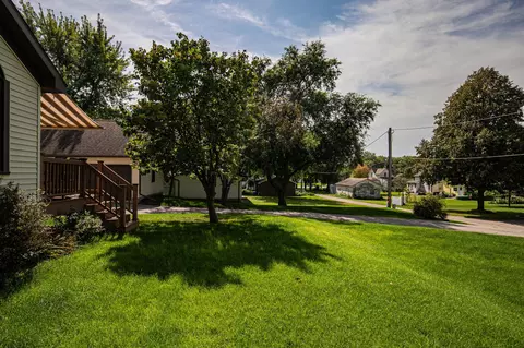 Exterior - 301 E Depue Ave, Olivia, MN 56277 photo 7 of 11