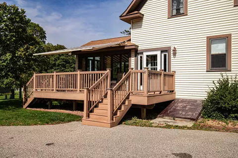 Exterior - 301 E Depue Ave, Olivia, MN 56277 photo 8 of 11