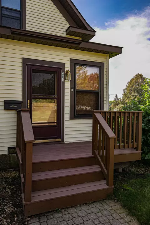 Exterior - 301 E Depue Ave, Olivia, MN 56277 photo 6 of 11