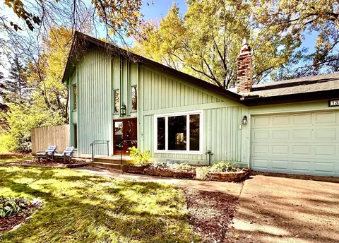 13220 Parkwood Dr, Burnsville, MN 55337