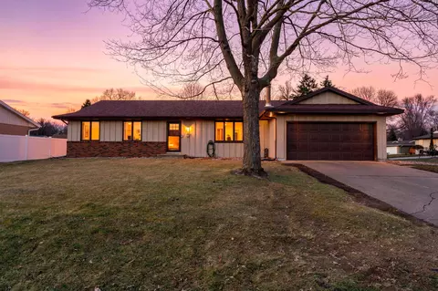 8606 88th St S, Cottage Grove, MN 55016