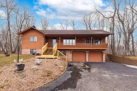 487 Shorewood Dr, Detroit Lakes, MN 56501