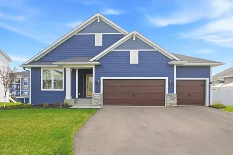 634 Elizabeth Way, Hudson, WI 54016