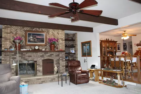 Living - 20366 470th Ave, Morris, MN 56267 photo 2 of 4