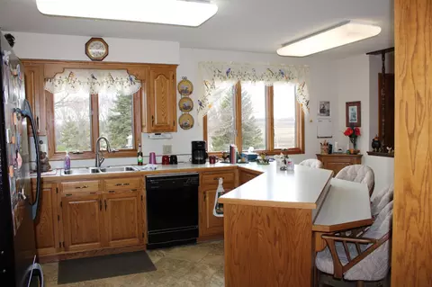 Kitchen - 20366 470th Ave, Morris, MN 56267 photo 2 of 4