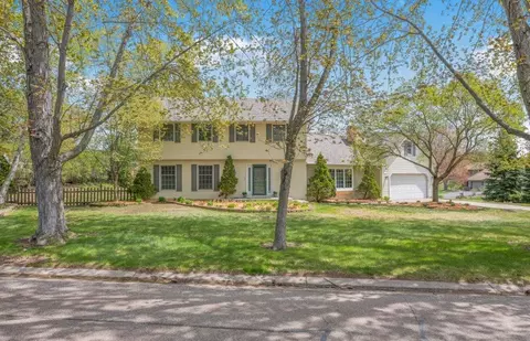 2805 Alvarado Ln N, Plymouth, MN 55447