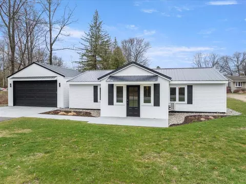 33177 Crystal Springs Rd, Grand Rapids, MN 55744