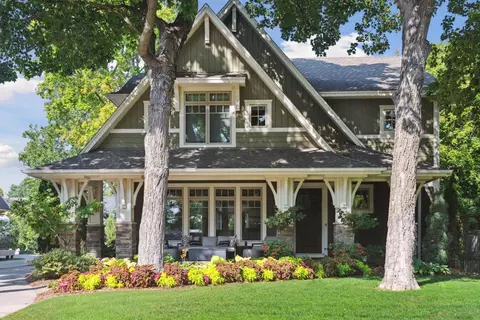 633 Park St E, Wayzata, MN 55391