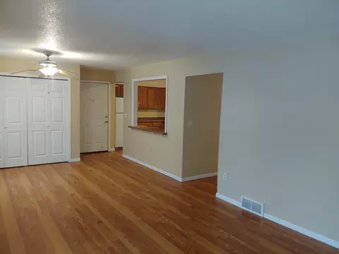 Living - 896 Wescott Sq, Eagan, MN 55123 photo 2 of 4