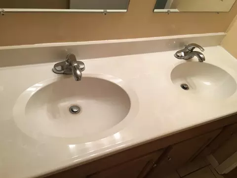 Bath - 896 Wescott Sq, Eagan, MN 55123 photo 2 of 3