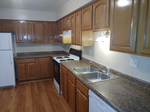 896 Wescott Sq, Eagan, MN 55123