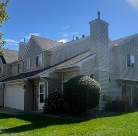 8588 Brinkley Ln, Inver Grove Heights, MN 55076