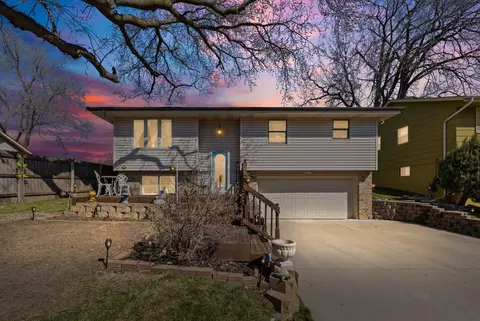 1209 45 12 Ave NE, Columbia Heights, MN 55421