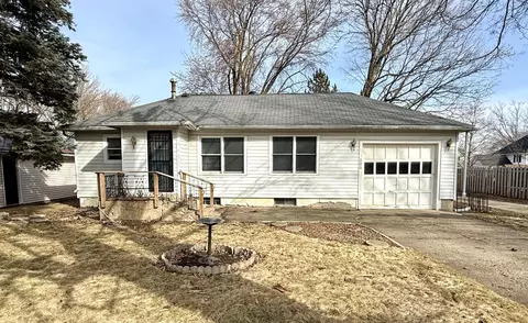 105 3rd Ave NW, Grand Meadow, MN 55936