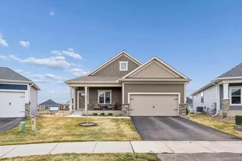 2055 Oakpointe Dr, Waconia, MN 55387