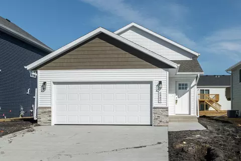 6211 87th Ave S, Horace, ND 58047