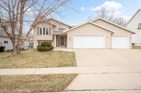 4451 Savannah Dr NW, Rochester, MN 55901