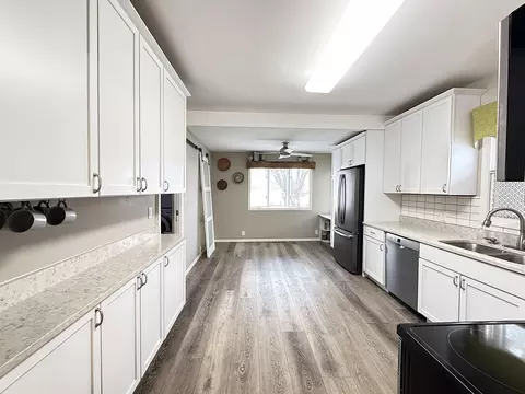 Kitchen - 206 N 9th St, Montevideo, MN 56265 photo 6 of 8