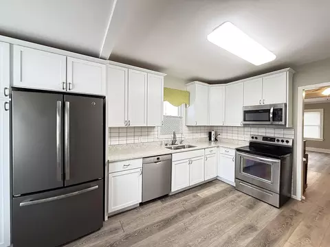 Kitchen - 206 N 9th St, Montevideo, MN 56265 photo 5 of 8
