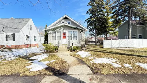 206 N 9th St, Montevideo, MN 56265