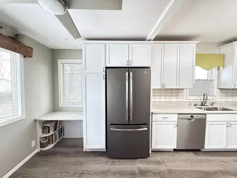 Kitchen - 206 N 9th St, Montevideo, MN 56265 photo 4 of 8
