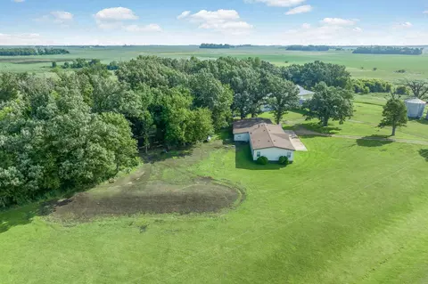 Exterior - 1734 40th St, Ceylon, MN 56121 photo 5 of 8