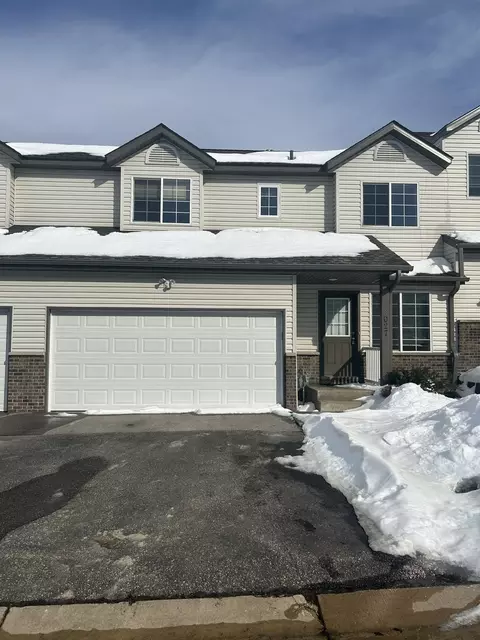 1027 Petra Ct SW, Pine Island, MN 55963