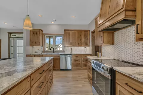 Kitchen - 2024 Forest Ct, Saint Cloud, MN 56303 photo 2 of 4