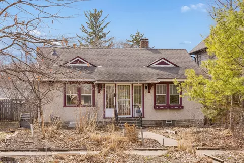 2146 W James Ave, Saint Paul, MN 55105