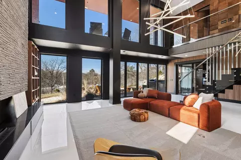 3318 W Owasso Blvd, Shoreview, MN 55126