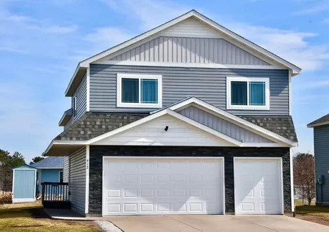 412 Bluebird St, Mora, MN 55051