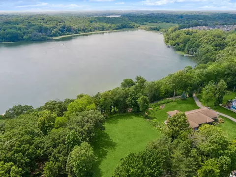 View/Area - 7080 Rolling Acres Rd, Excelsior, MN 55331 photo 3 of 13
