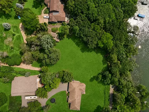 View/Area - 7080 Rolling Acres Rd, Excelsior, MN 55331 photo 2 of 13