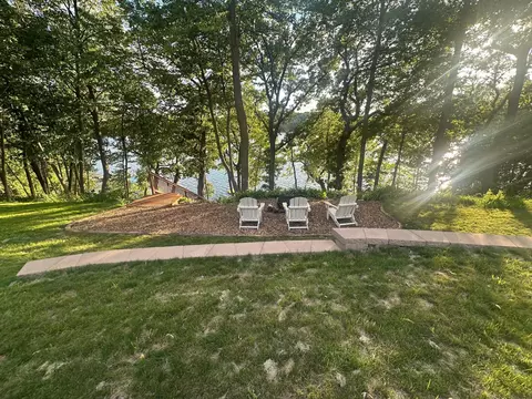 Exterior - 7080 Rolling Acres Rd, Excelsior, MN 55331 photo 2 of 3