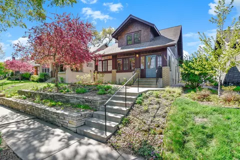 1674 Jefferson Ave, Saint Paul, MN 55105