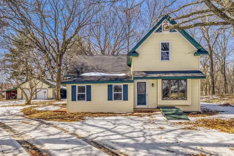 37506 Eaglewood Ave, North Branch, MN 55056