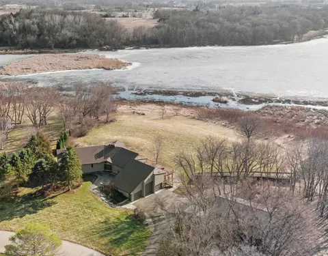 8325 Ox Yoke Cir, Maple Plain, MN 55359