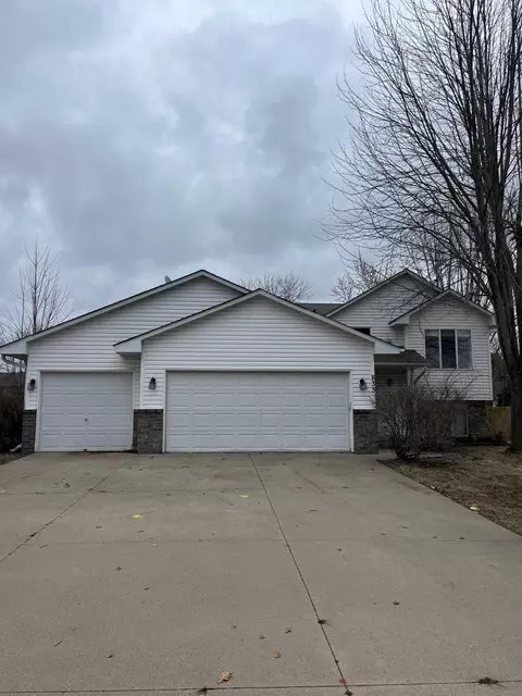833 S Walnut St, Belle Plaine, MN 56011