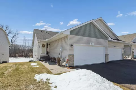 678 86th Ln NW, Coon Rapids, MN 55433