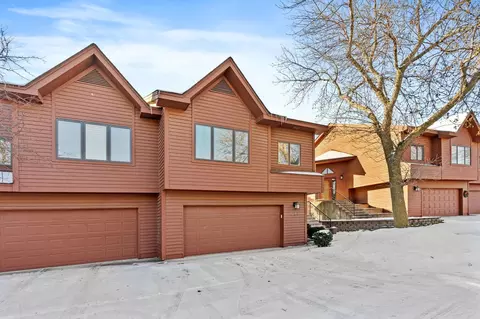 12514 Parkwood Dr, Burnsville, MN 55337
