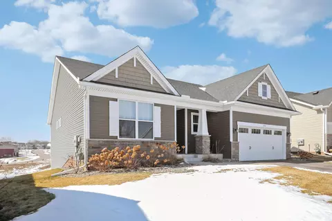 1216 Oak Tree Ct, Carver, MN 55315