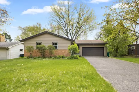 517 17th Ave NW, New Brighton, MN 55112