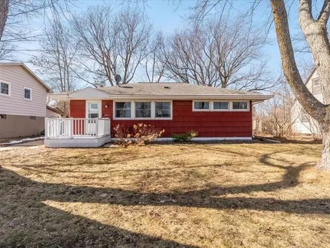 Exterior - 1013 10th Ave NE, Brainerd, MN 56401 photo 5 of 7