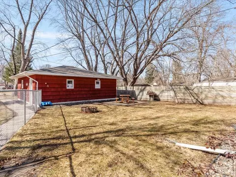 Exterior - 1013 10th Ave NE, Brainerd, MN 56401 photo 4 of 7
