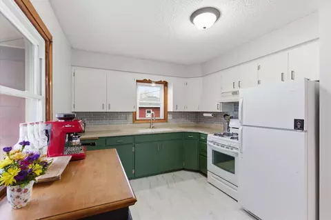 Kitchen - 1013 10th Ave NE, Brainerd, MN 56401 photo 1 of 1