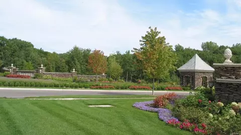 Exterior - 13212 Danner Path, Rosemount, MN 55068 photo 6 of 7