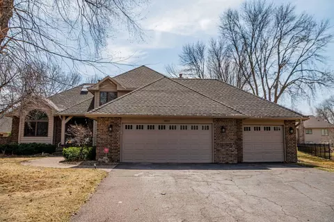 8937 Ashley Ter, Brooklyn Park, MN 55443
