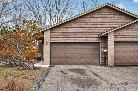 2199 Hallmark Ave N, Oakdale, MN 55128