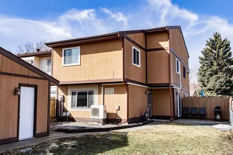 3053 22nd St S, Fargo, ND 58103