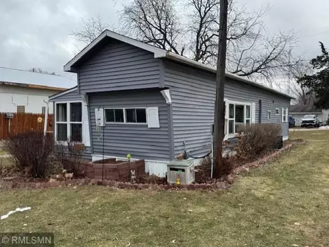 802 4th St, Pepin, WI 54759